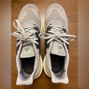 Adidas- Bounce DNA- Gray Knit Athletic Sneakers with Cream Soles